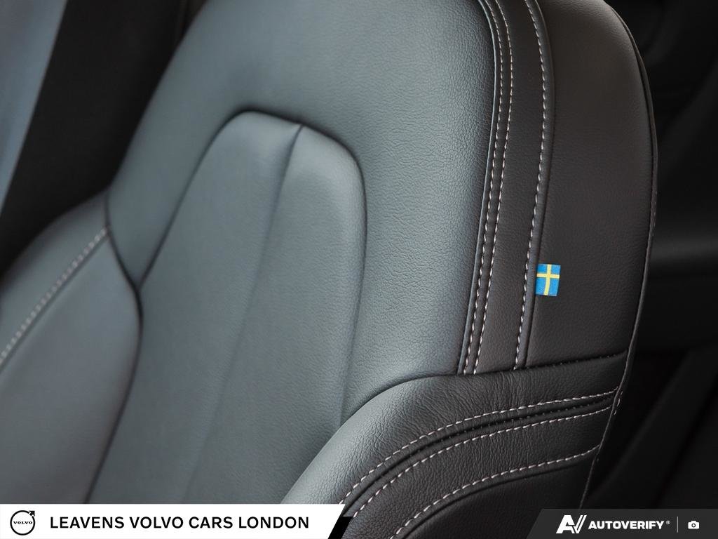 2026 Volvo XC40 ULTRA DARK THEME-22