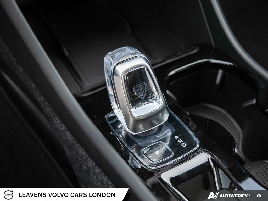 2026 Volvo XC40 ULTRA DARK THEME-18