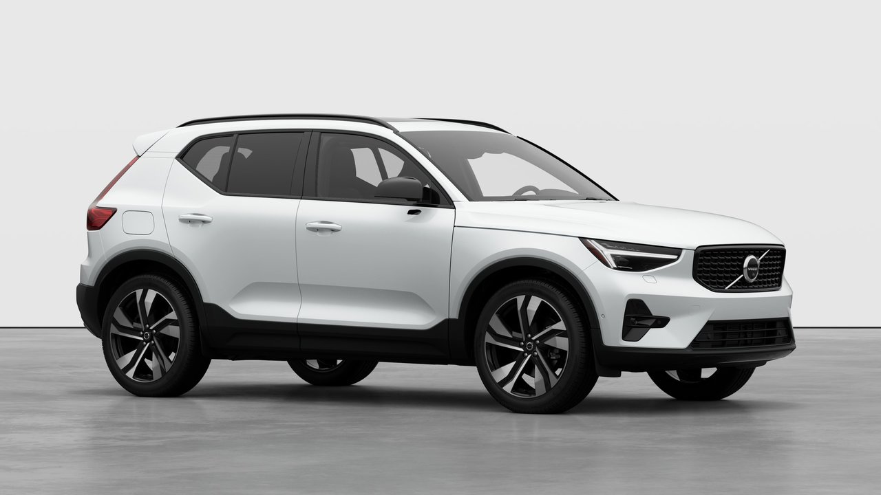 2026 Volvo XC40 ULTRA DARK THEME-2