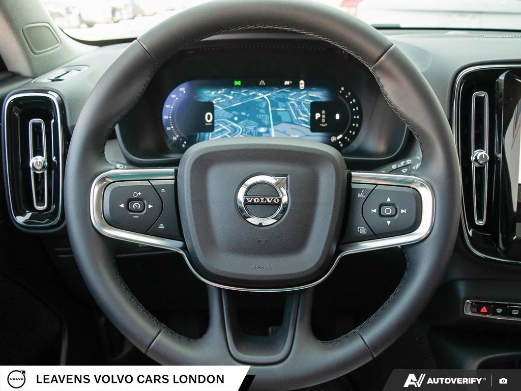 2026 Volvo XC40 ULTRA DARK THEME-13