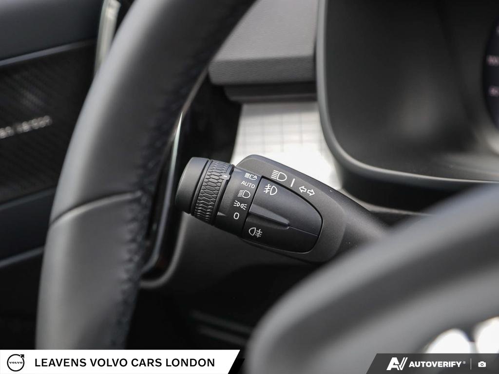 2026 Volvo XC40 ULTRA BLACK EDITION-15