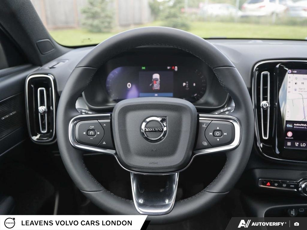 2026 Volvo XC40 ULTRA BLACK EDITION-13