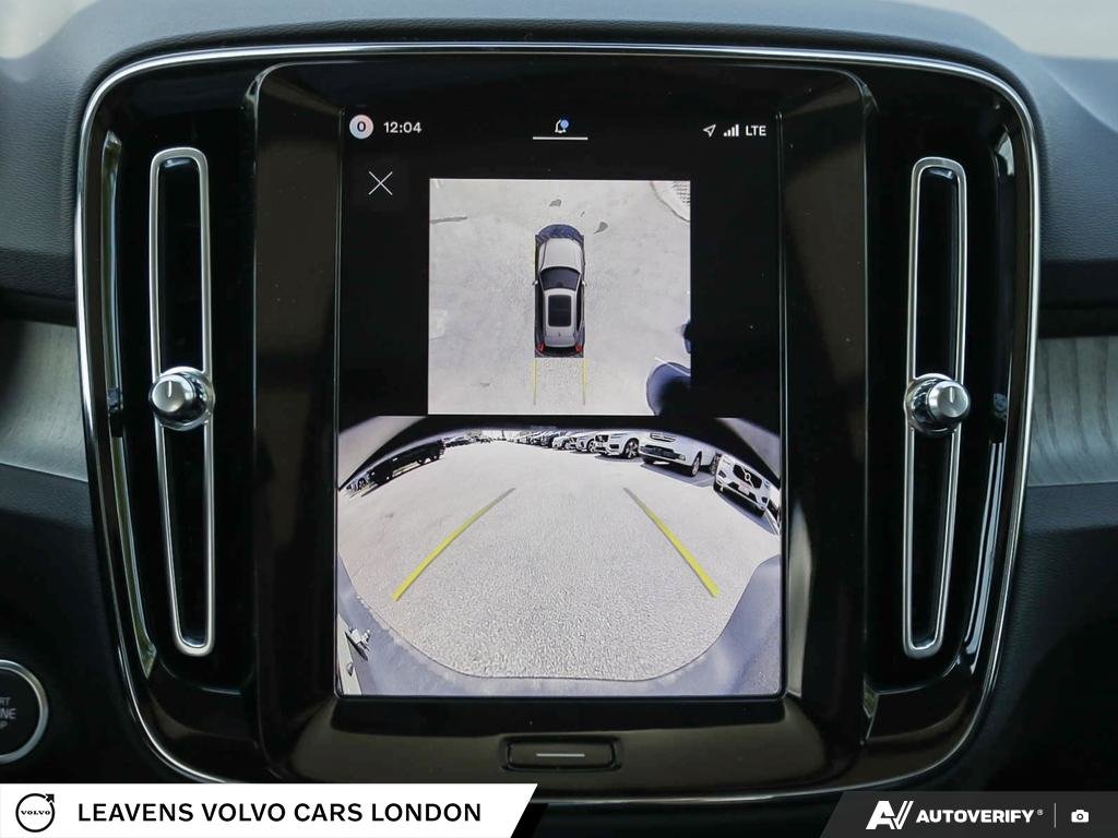 2026 Volvo XC40 PLUS DARK THEME-26