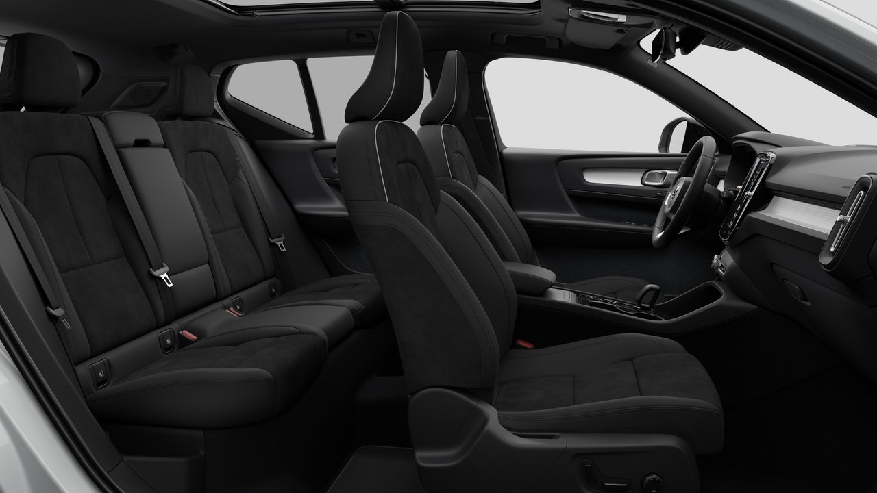 2026 Volvo XC40 ULTRA BLACK EDITION-12