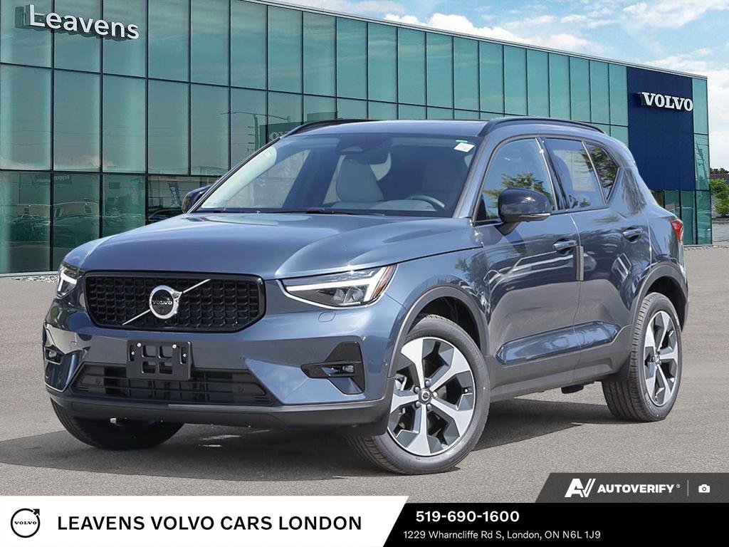 2026 Volvo XC40 PLUS DARK THEME-0