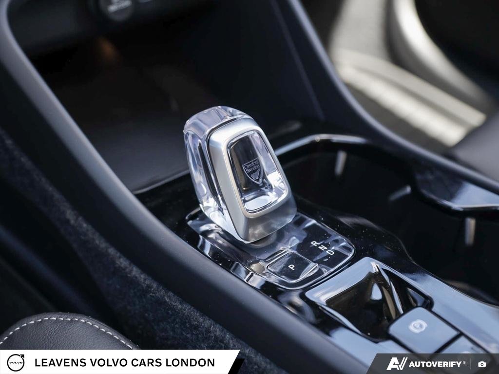 2026 Volvo XC40 PLUS DARK THEME-18