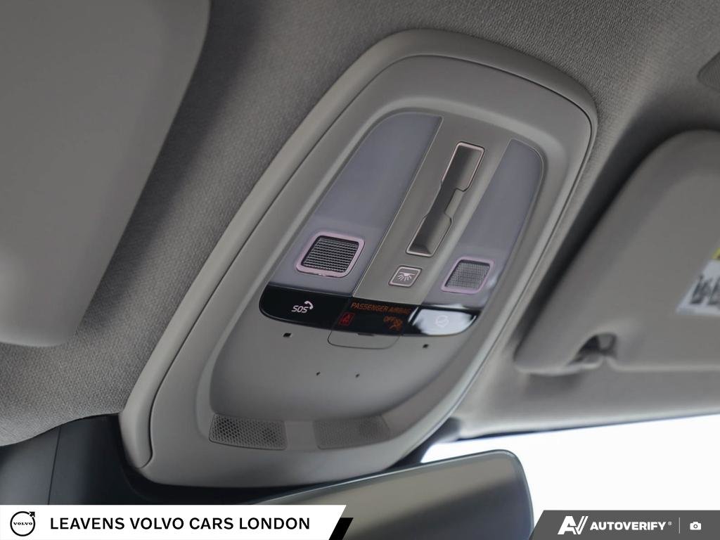 2026 Volvo XC40 PLUS DARK THEME-21