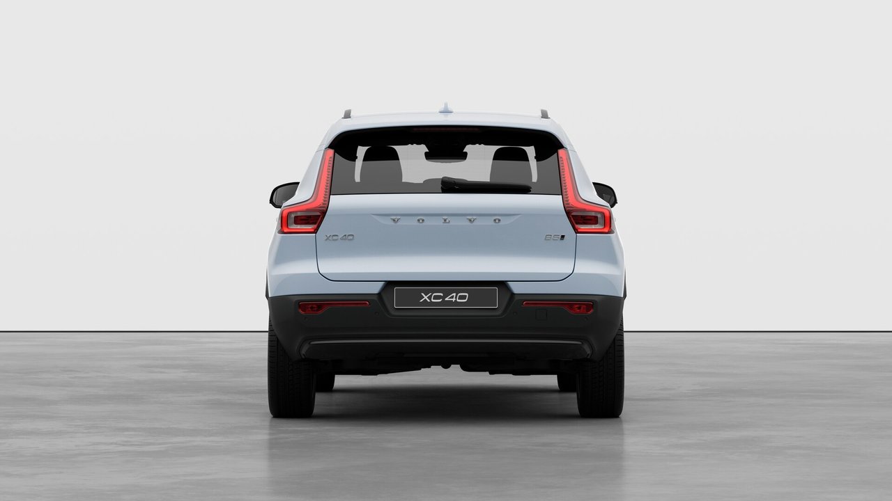 2026 Volvo XC40 PLUS DARK THEME-5