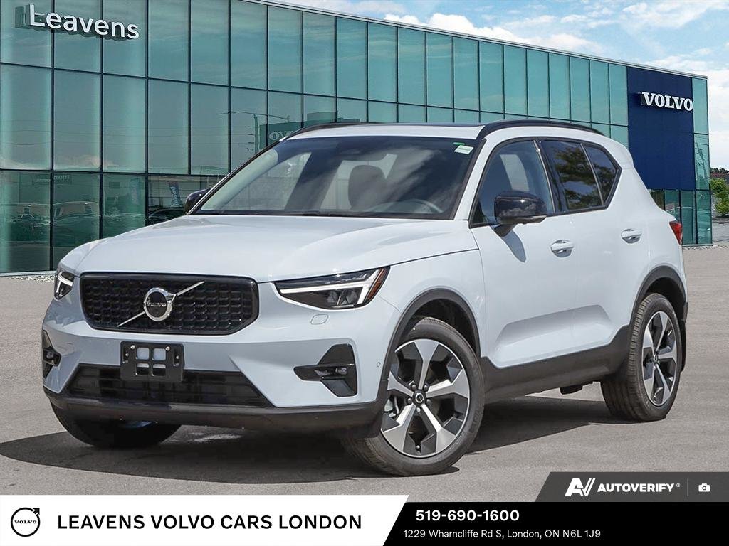 2026 Volvo XC40 PLUS DARK THEME-0