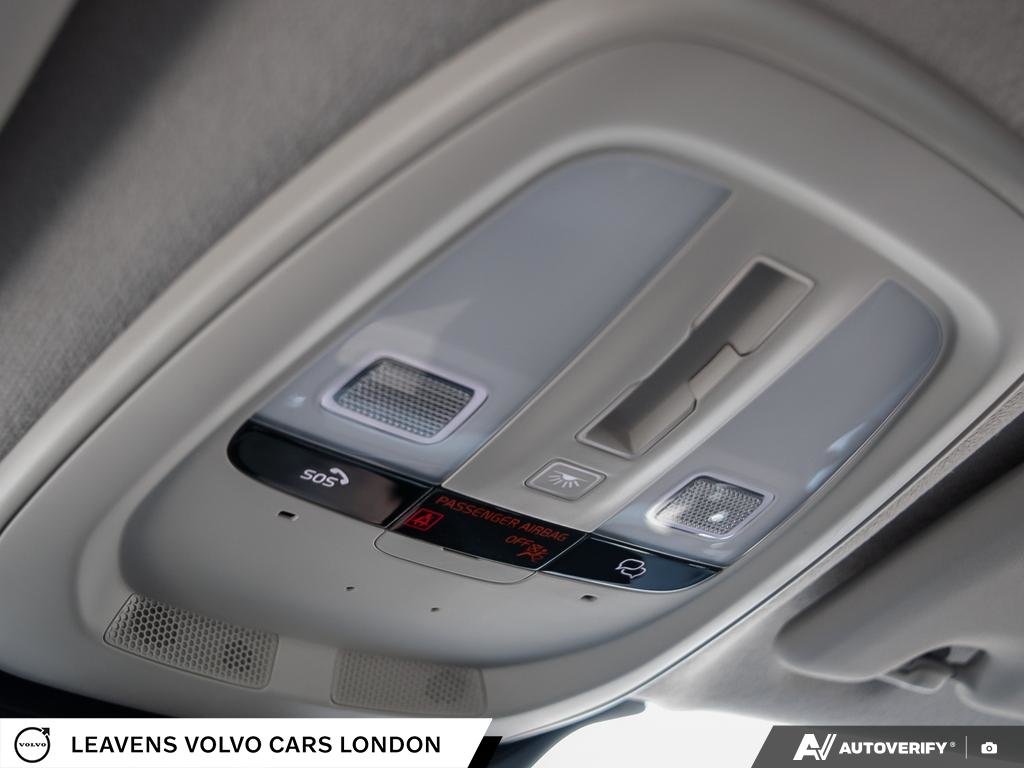 2026 Volvo XC40 PLUS DARK THEME-21
