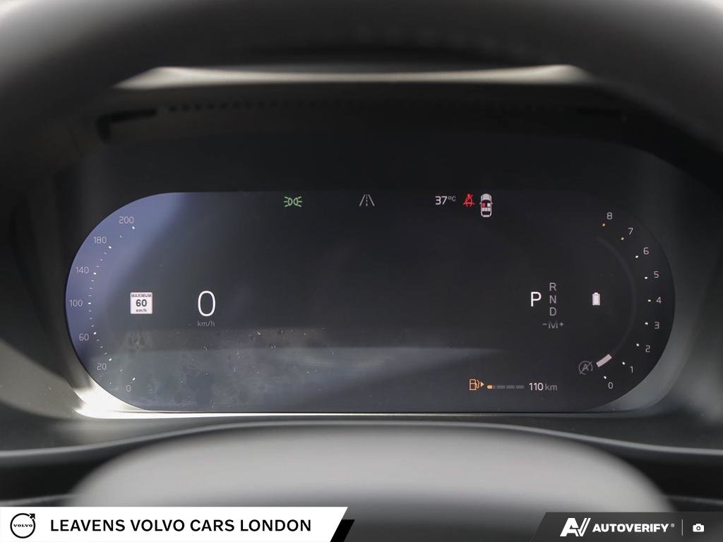 2026 Volvo XC40 ULTRA DARK THEME-14