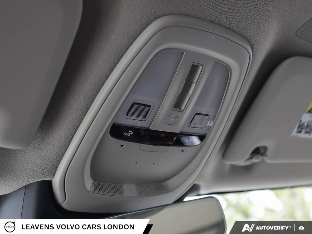 2026 Volvo XC40 ULTRA DARK THEME-21