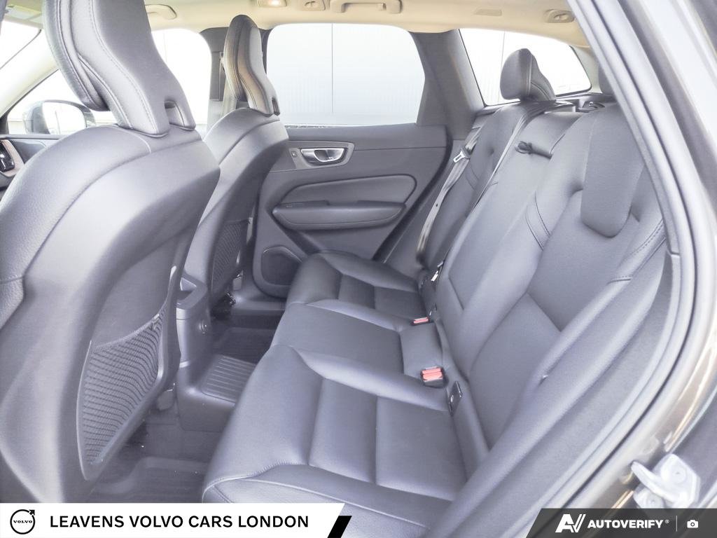 2022 Volvo XC60 RECHARGE INSCRIPTION EXPRESSION-22