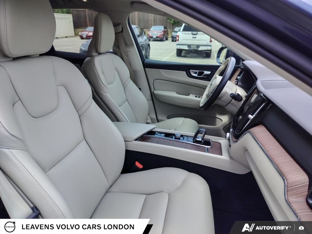 2022 Volvo XC60 RECHARGE INSCRIPTION EXPRESSION-21