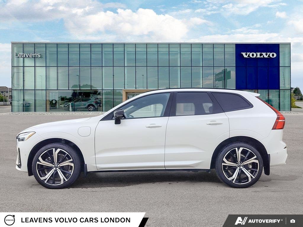 2024 Volvo XC60 RECHARGE ULTIMATE DARK THEME-2