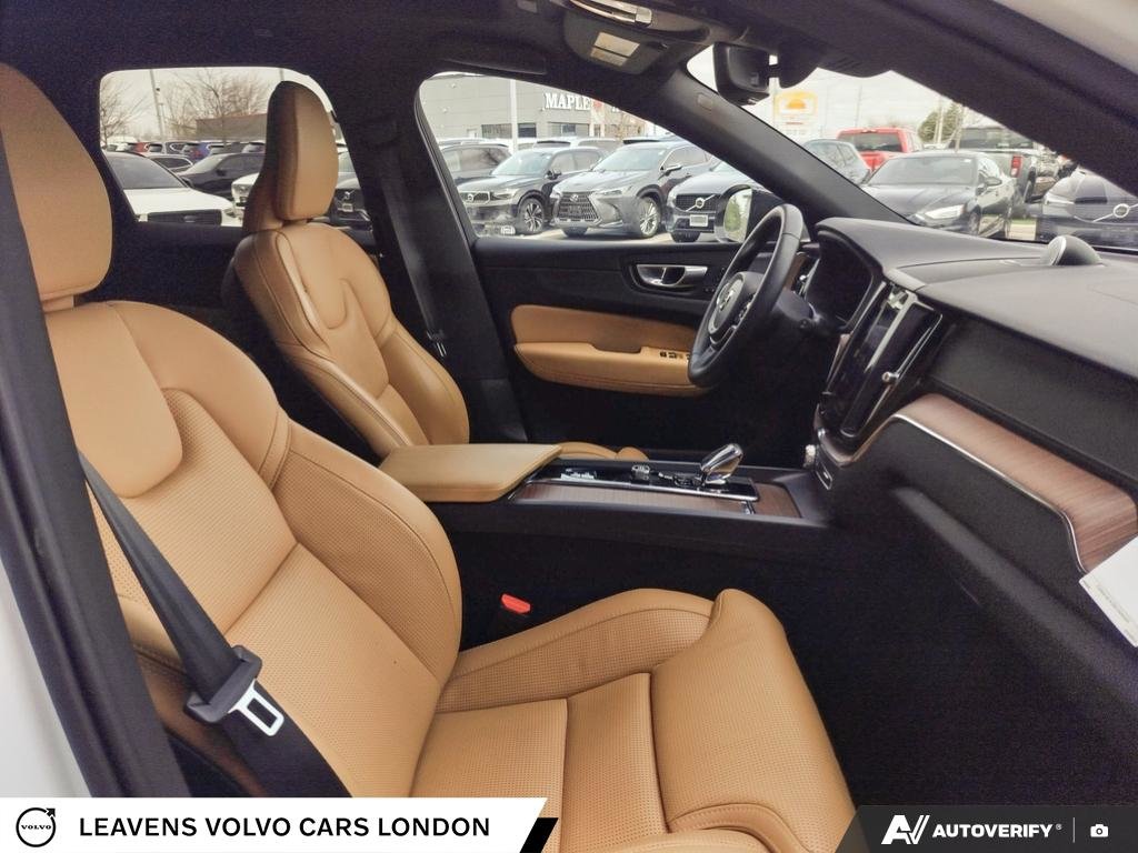 2024 Volvo XC60 RECHARGE ULTIMATE DARK THEME-21