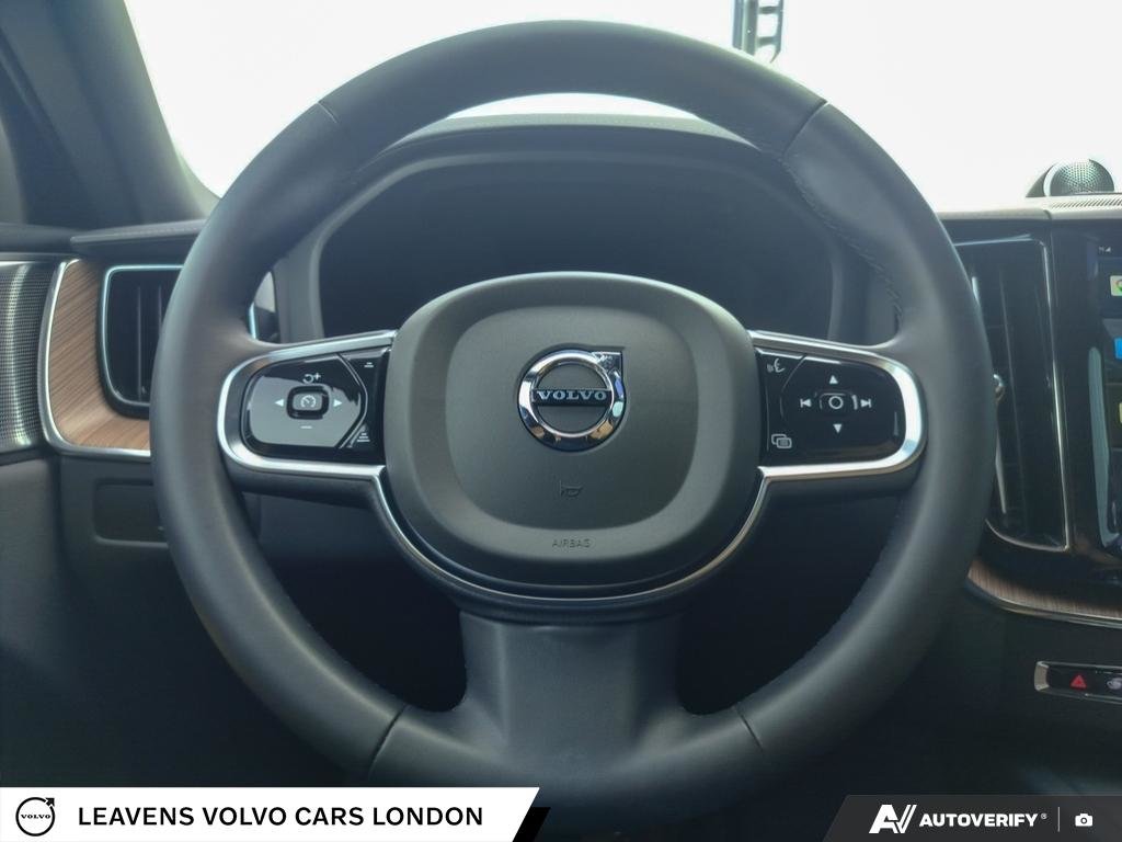 2024 Volvo XC60 RECHARGE ULTIMATE DARK THEME-13