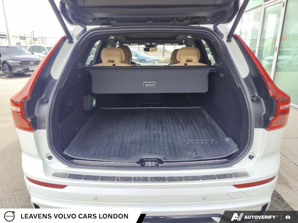 2024 Volvo XC60 RECHARGE ULTIMATE DARK THEME-11