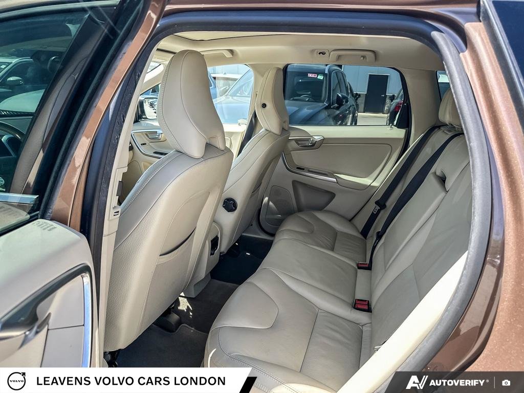 2012 Volvo XC60 T6 R-DESIGN-20