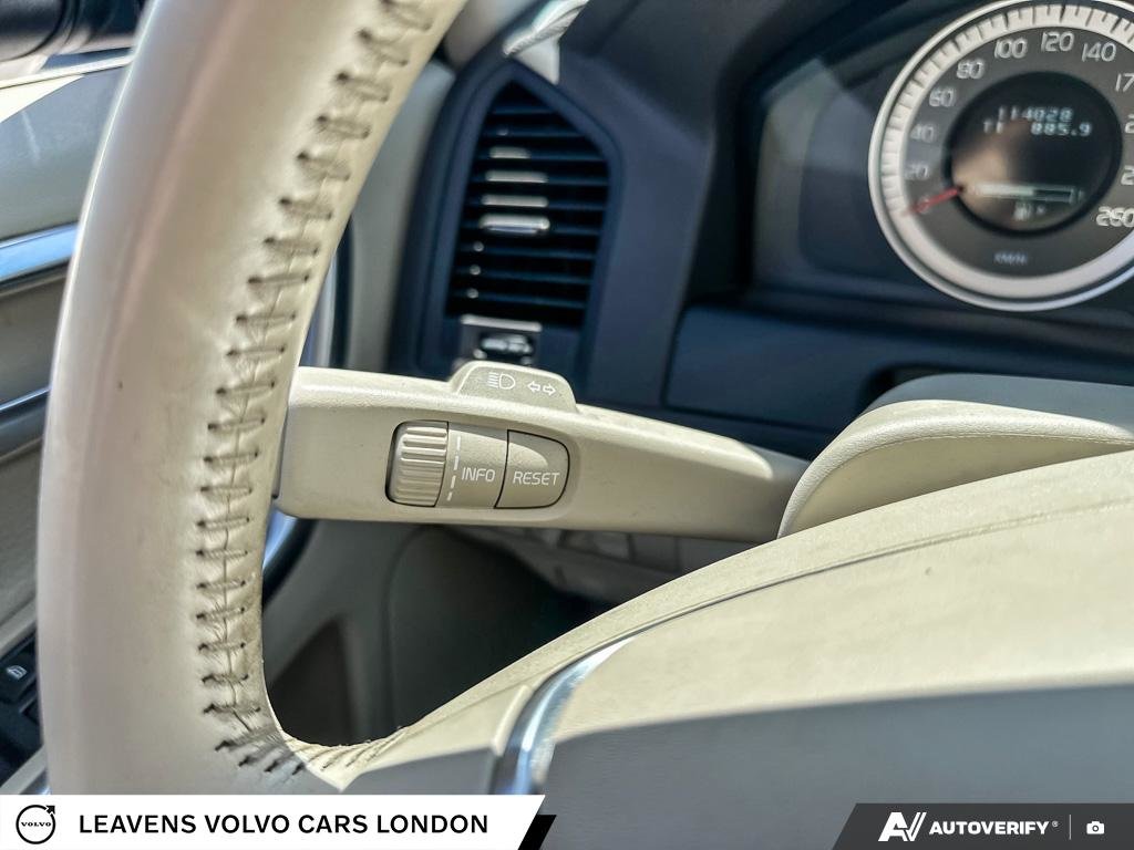 2012 Volvo XC60 T6 R-DESIGN-26