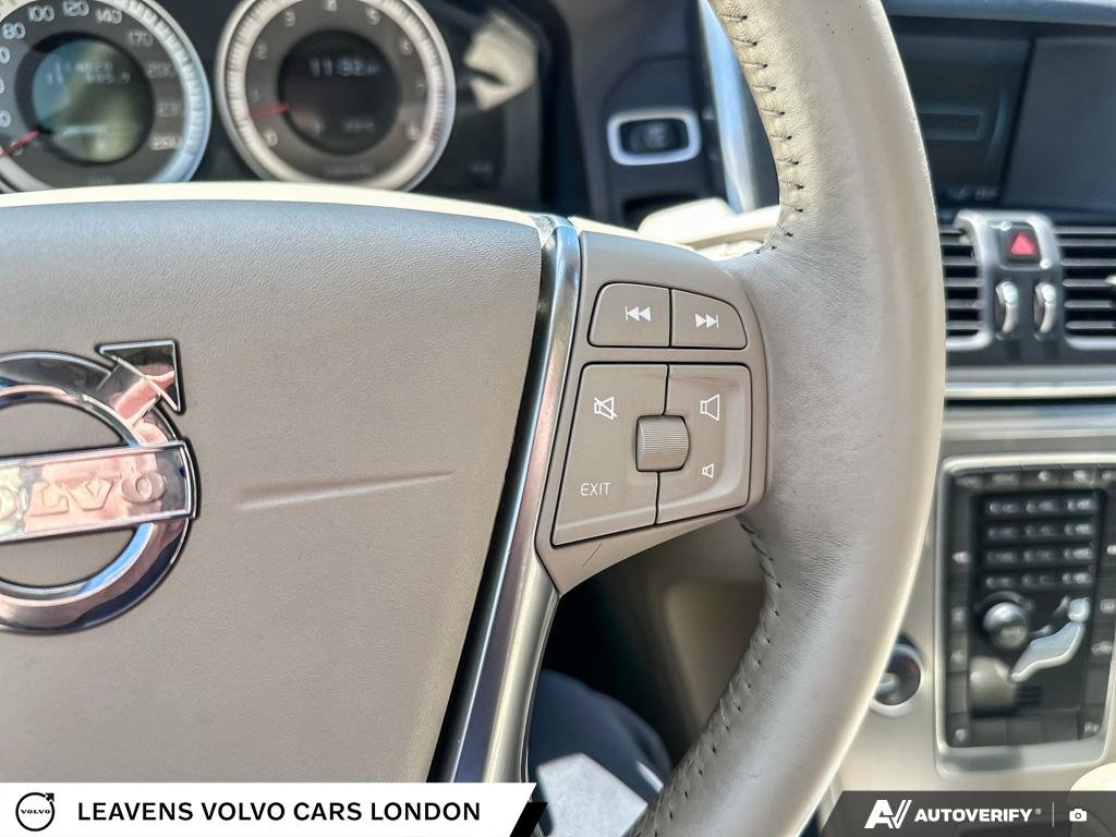 2012 Volvo XC60 T6 R-DESIGN-13