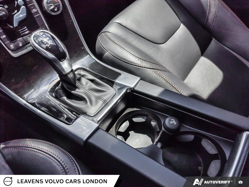2017 Volvo XC60 T6 DRIVE-E PREMIER-17