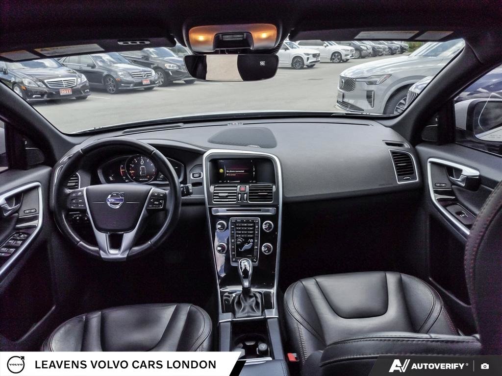 2017 Volvo XC60 T6 DRIVE-E PREMIER-23
