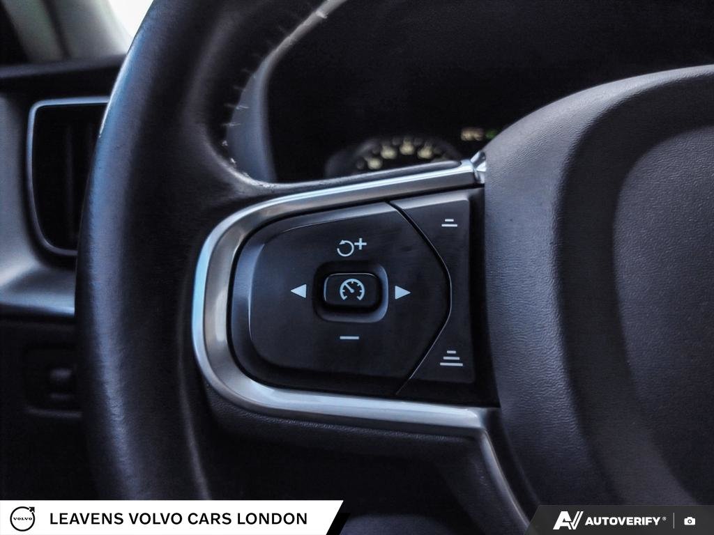 2018 Volvo XC60 MOMENTUM-29