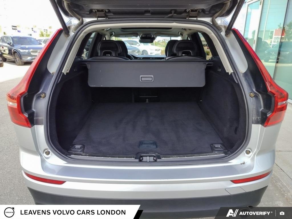2018 Volvo XC60 MOMENTUM-11