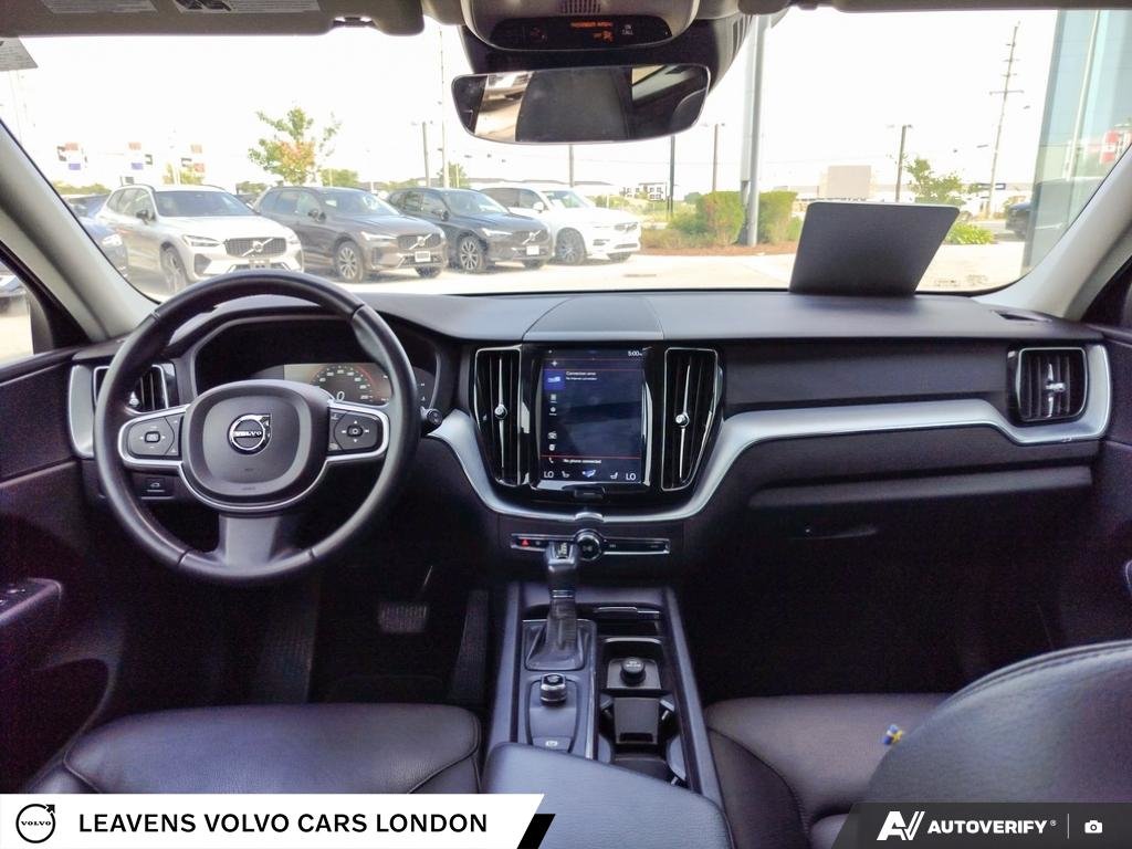 2018 Volvo XC60 MOMENTUM-23