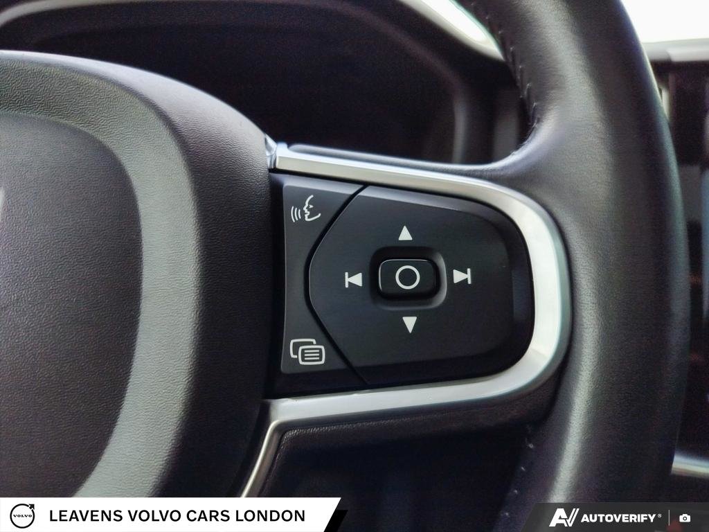 2018 Volvo XC60 MOMENTUM-15