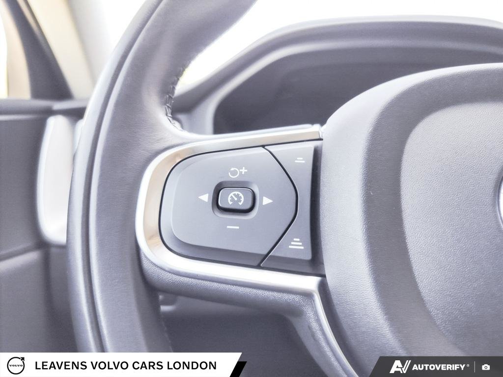 2019 Volvo XC60 MOMENTUM-29