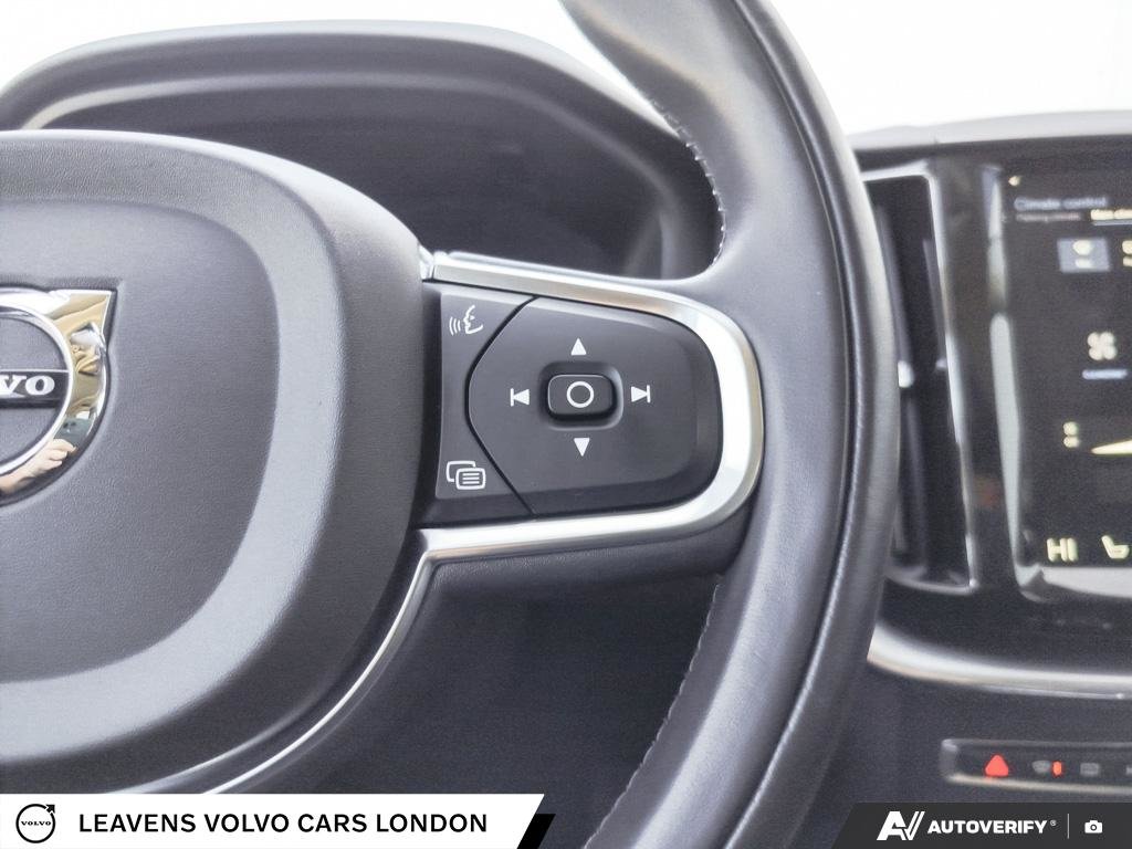 2019 Volvo XC60 MOMENTUM-15