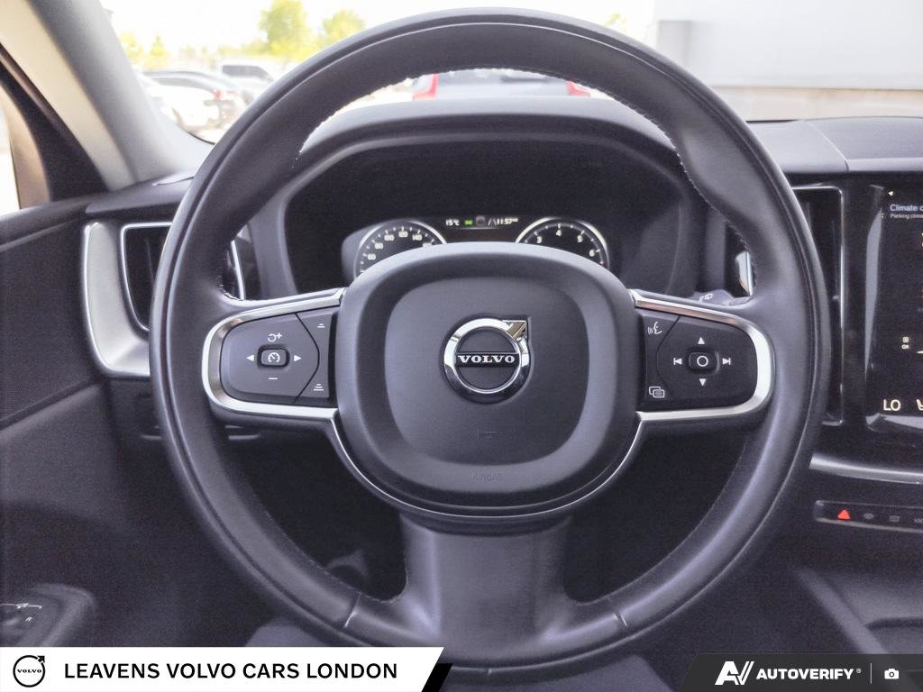 2019 Volvo XC60 MOMENTUM-13