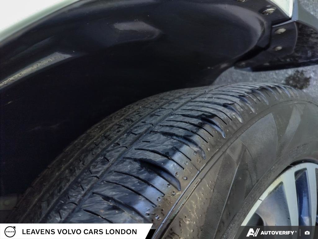 2019 Volvo XC60 MOMENTUM-6