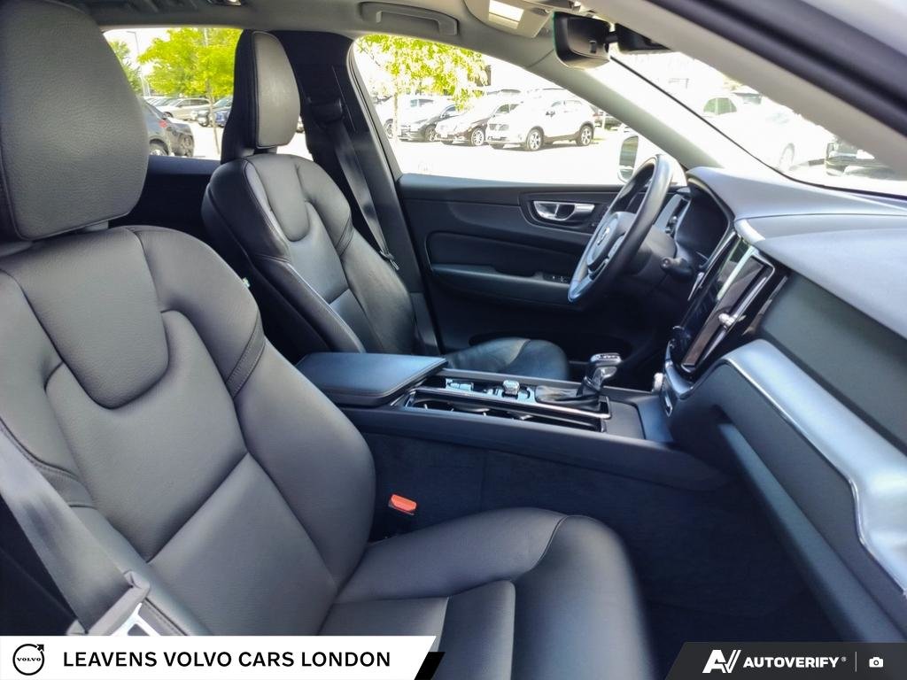 2019 Volvo XC60 MOMENTUM-21