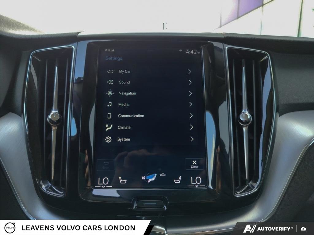 2019 Volvo XC60 MOMENTUM-27