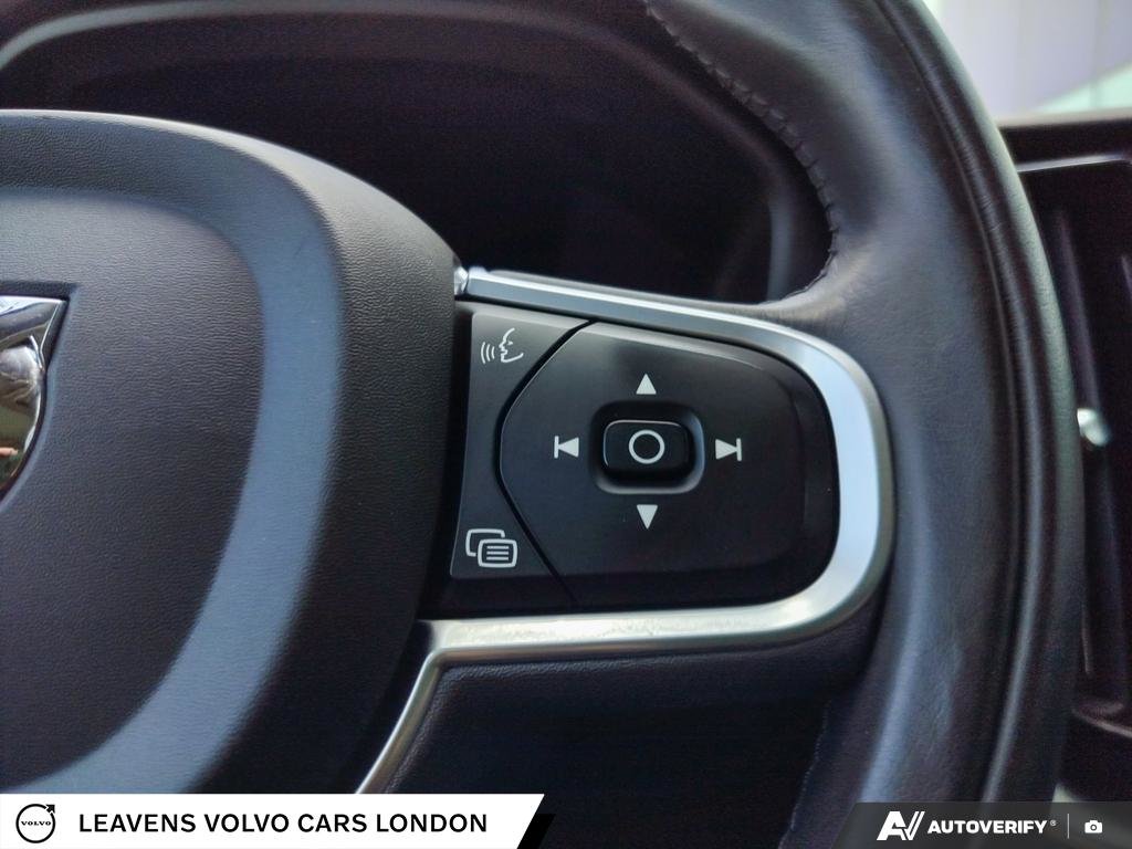 2019 Volvo XC60 MOMENTUM-15