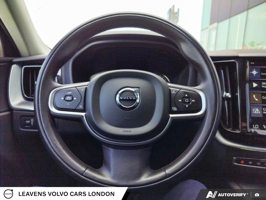 2019 Volvo XC60 MOMENTUM-13
