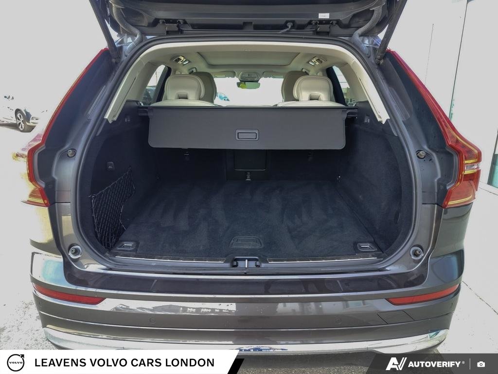 2022 Volvo XC60 INSCRIPTION-11