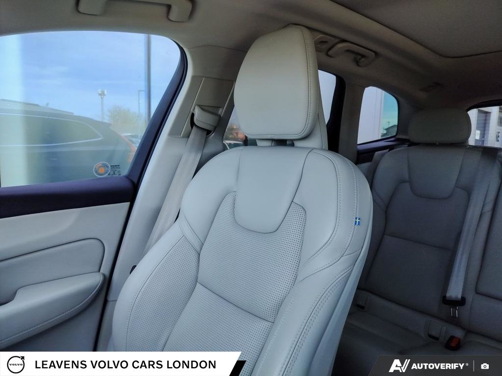 2022 Volvo XC60 INSCRIPTION-19