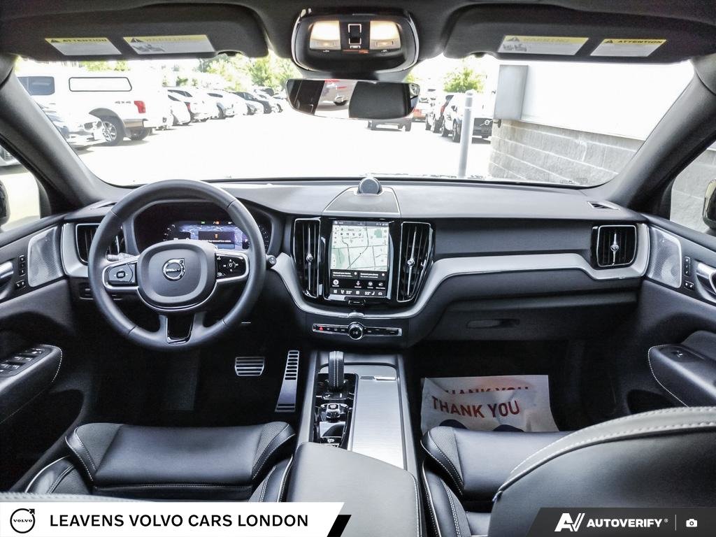 2022 Volvo XC60 R-DESIGN-23