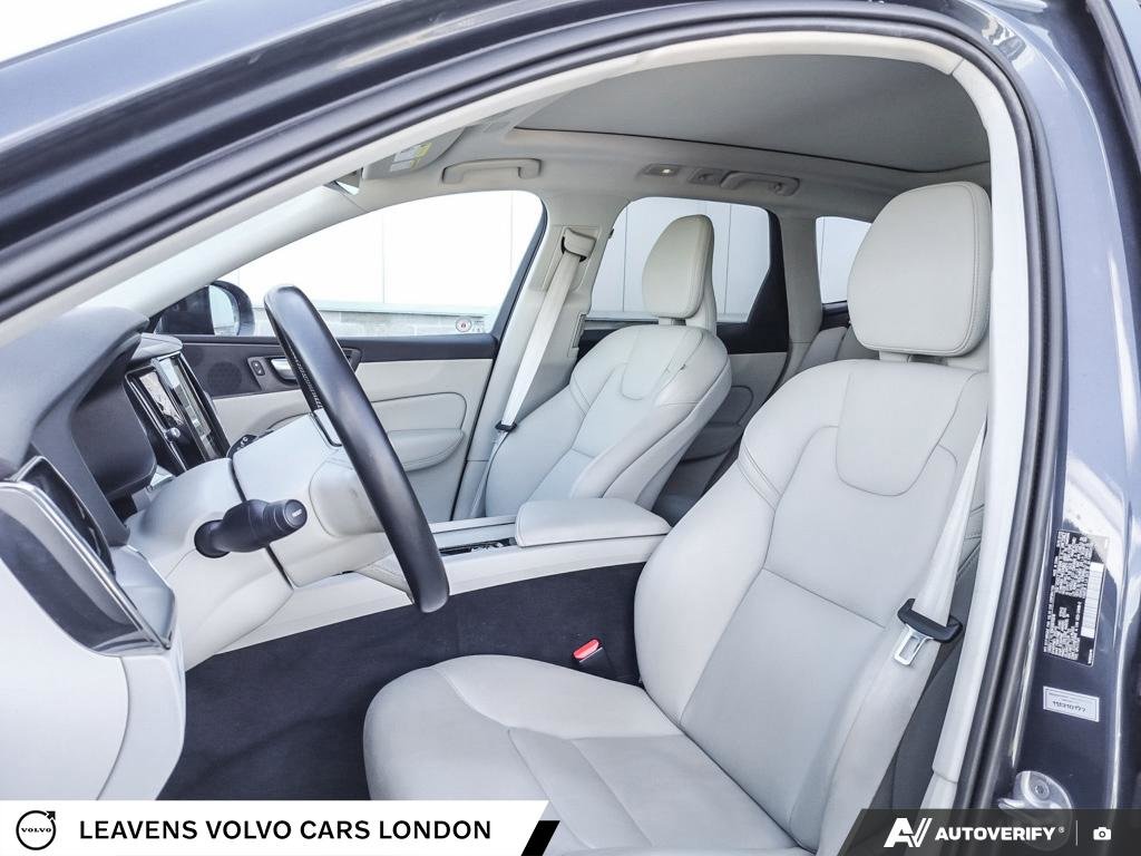 2024 Volvo XC60 CORE DARK THEME-25