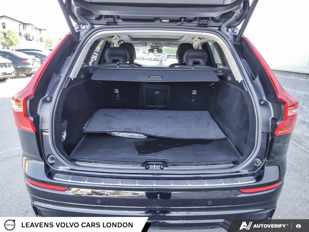 2024 Volvo XC60 PLUS DARK THEME-11