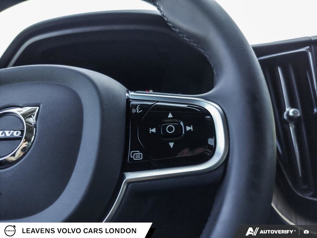 2024 Volvo XC60 PLUS DARK THEME-15