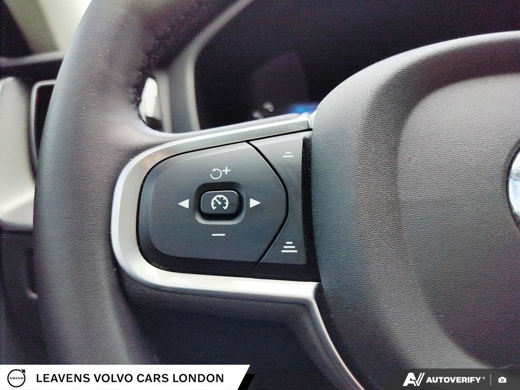 2025 Volvo XC60 CORE DARK THEME-29