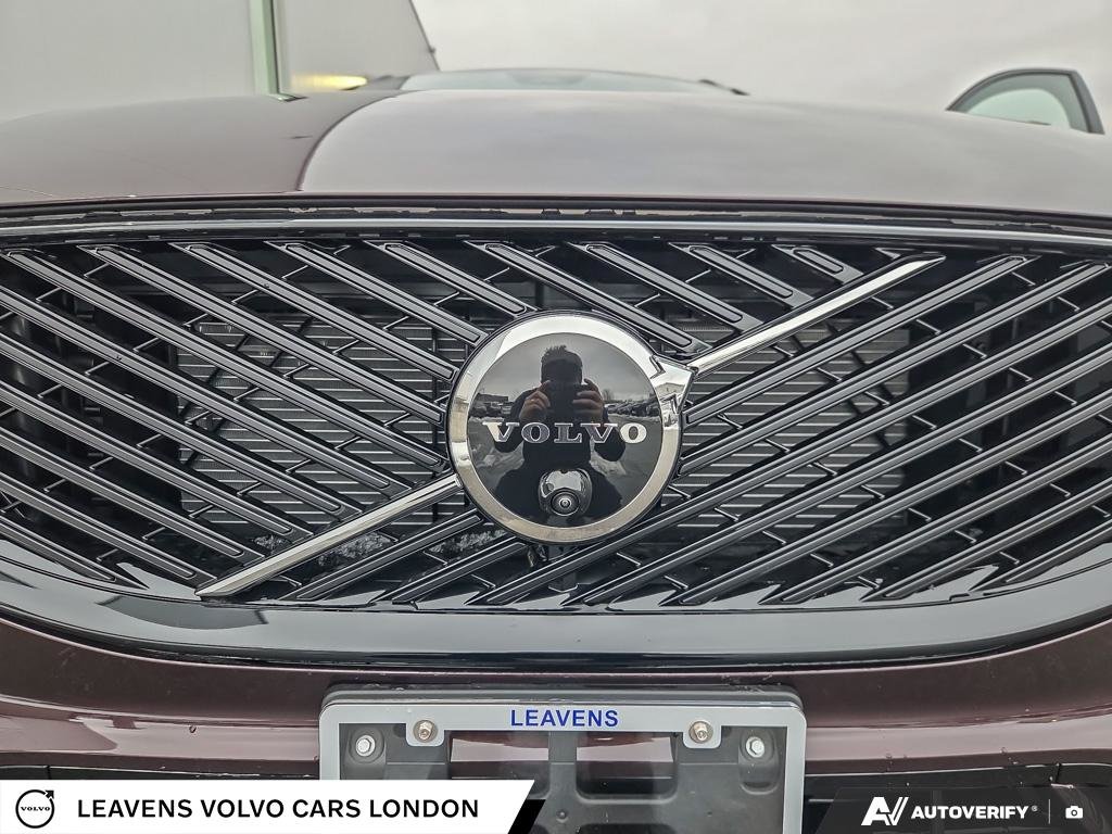 2026 Volvo XC60 PLUS DARK THEME-8