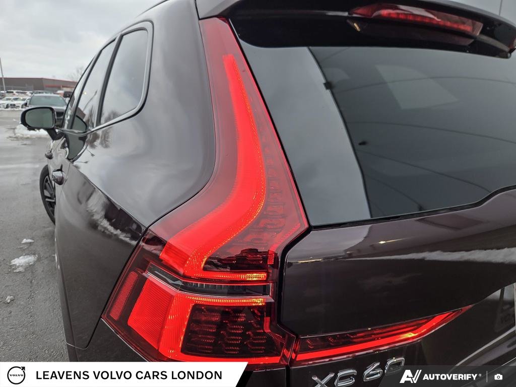 2026 Volvo XC60 PLUS DARK THEME-10