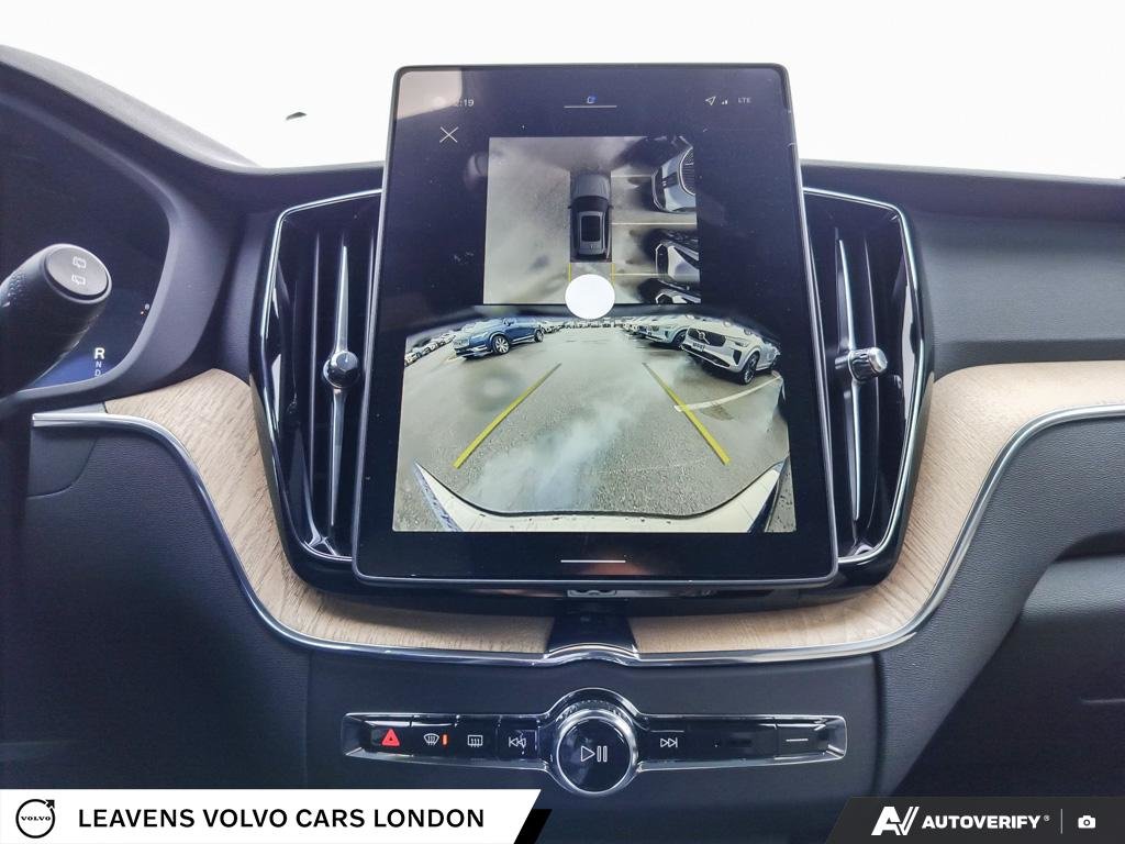 2026 Volvo XC60 PLUS DARK THEME-18