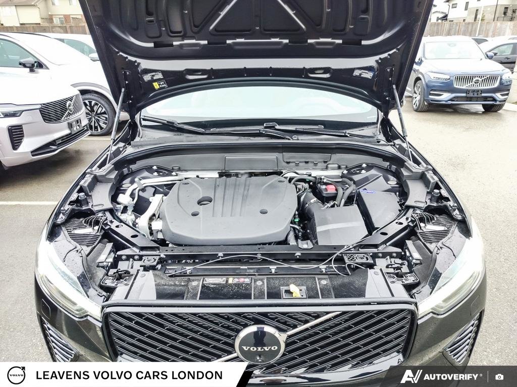 2026 Volvo XC60 PLUS DARK THEME-9